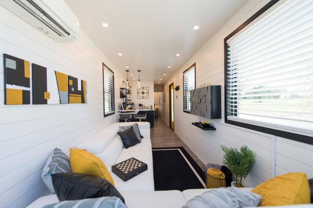 The Zephyr Modern Luxe Container Home Bellmead Luaran gambar